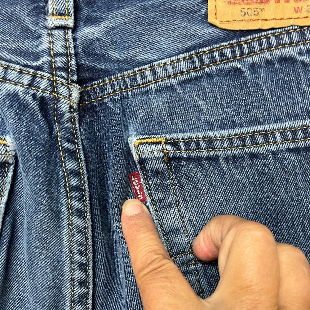 Levi's 505 Regular Fit Jeans Mens 30x30 Medium Wash Straight Leg 5-Pocket Denim